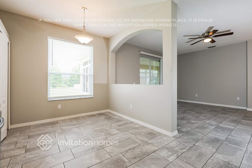 Building Photo - 1613 Open Field Loop
