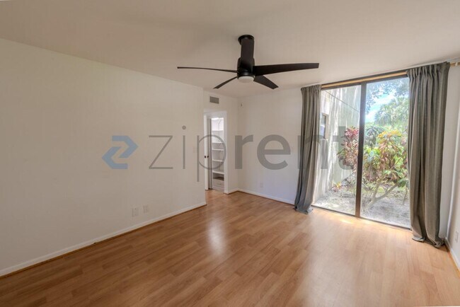 Building Photo - Unit C110