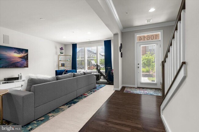 Building Photo - spacious 3-bedroom, 2 full and 2 half bathroom residence