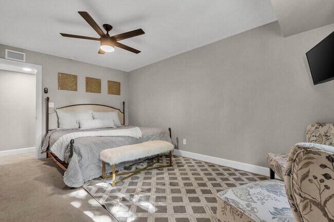 Building Photo - 6165 N Granite Reef Rd