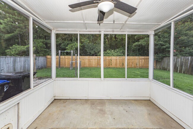 Building Photo - 3 Bedroom 2 Bath Home in Scotts Mill - Summerville