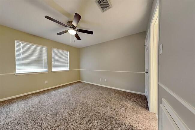 Building Photo - 5811 Laurel Caverns Dr