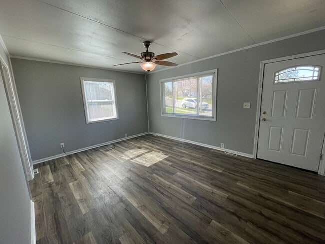 Building Photo - 2 Bedroom With a Finished Basement and Detached Garage