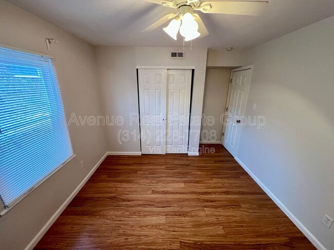 Building Photo - 1015 Commodore Dr