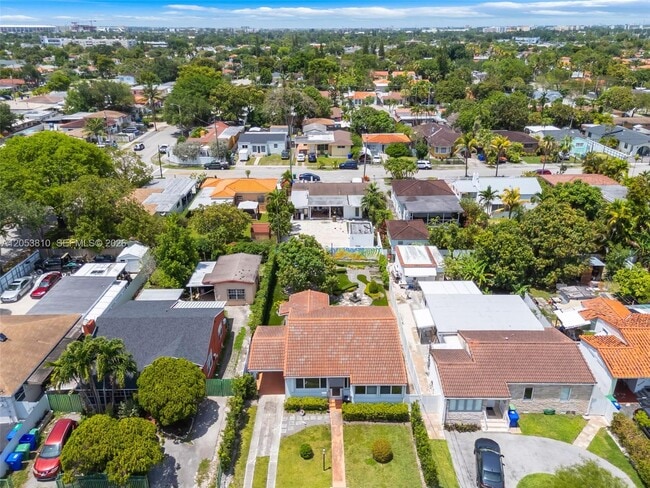 Building Photo - Northwest Flagler Terrace, Miami, FL 33125 - 2 BR 1 BA house