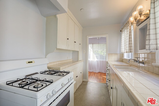 Building Photo - 4174 Ince Blvd