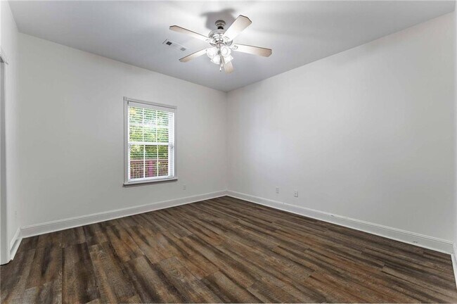 Building Photo - 1 Ainsdale Ln