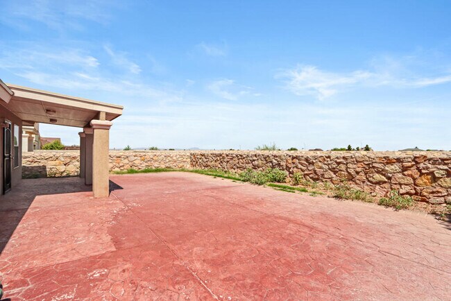 Building Photo - 5432 Santiago Roque Dr