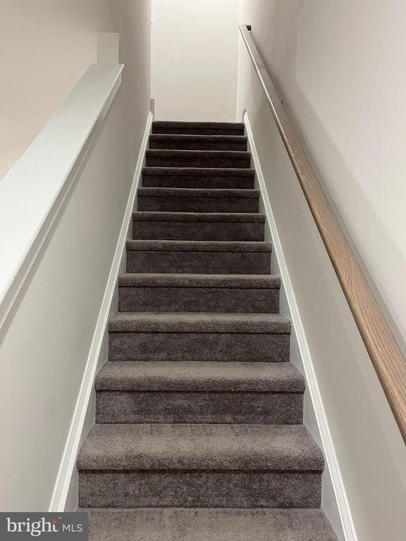 Building Photo - 305 Nickel Ln