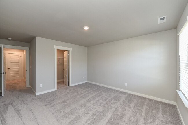 Building Photo - **2022-BUILT TOWNHOME WITH FABULOUS COMMUNITY AMENITIES**