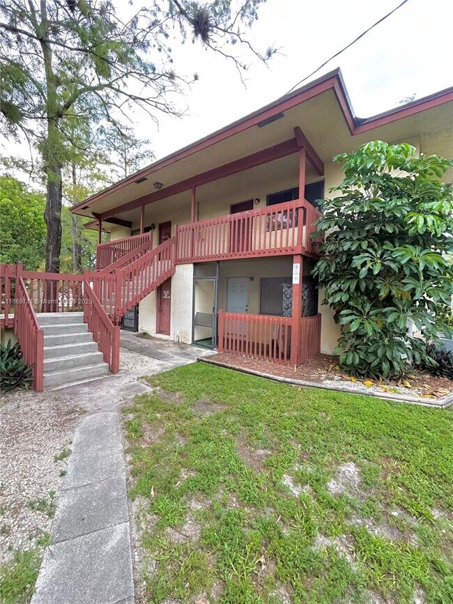Primary Photo - 2010 NW 43 Terrace
