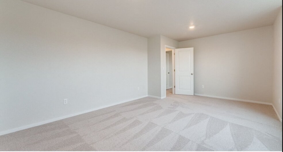 Building Photo - 4934 Elvis Ave NE