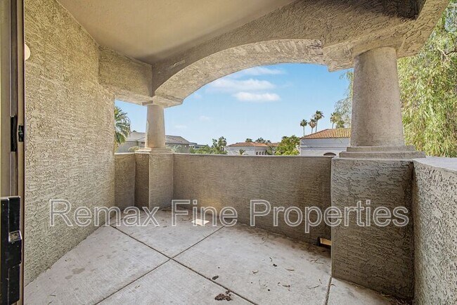 Building Photo - 5303 N 7th St