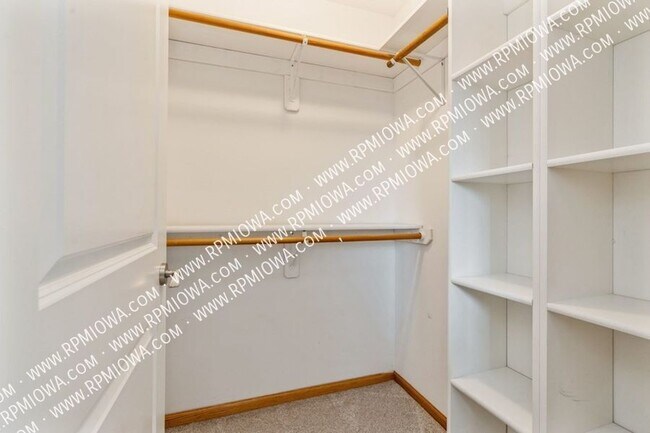 Building Photo - 425 Wright Rd