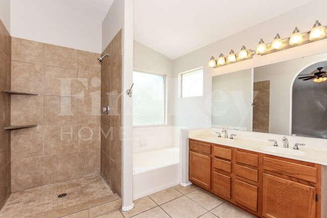 Building Photo - 12720 N 86th Dr