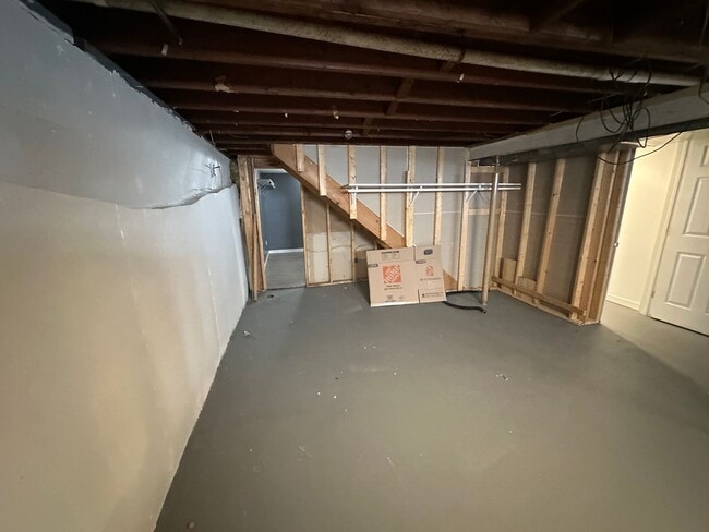 Building Photo - 181 Gibson St