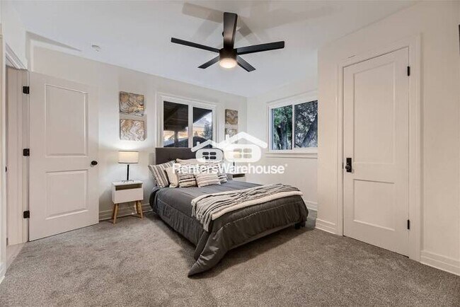 Building Photo - 12-17 MONTH LEASE! Available 7/14! Light A...