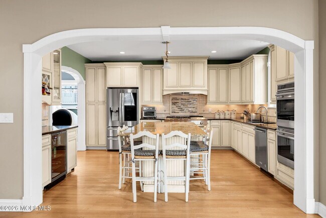 Building Photo - 3 Monmouth Pl