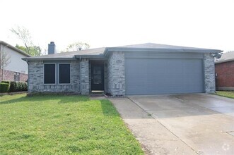 Building Photo - 4816 Cedar Crest Dr