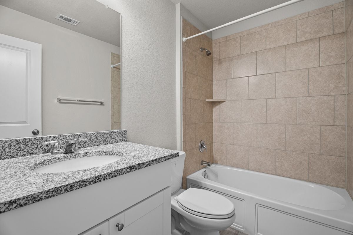 Building Photo - 1047 Raceland Rd