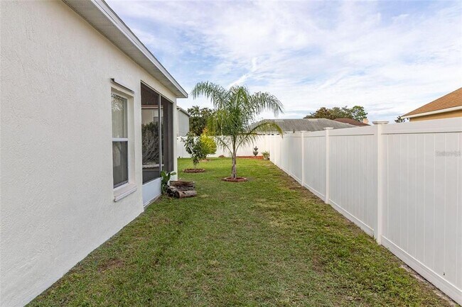 Building Photo - 411 Tamarind Parke Ln
