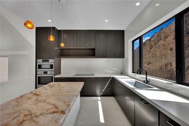 Building Photo - 378 Tranquil Peak Ct