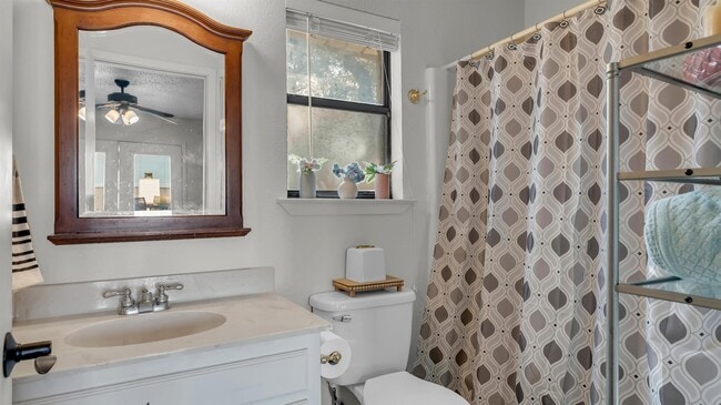 Building Photo - 708 Scarlet Sun