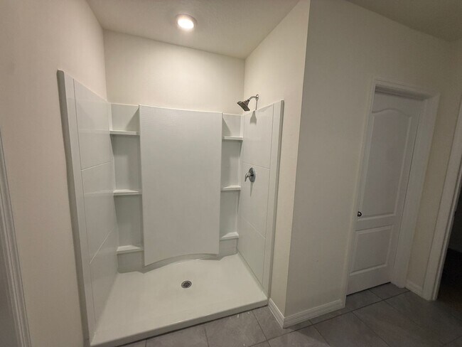 Building Photo - 11106 Amber Ridge Dr