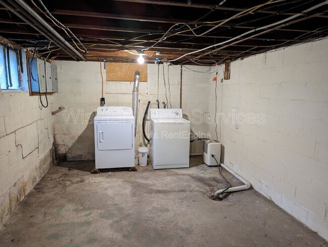 Building Photo - 410 N Monroe St