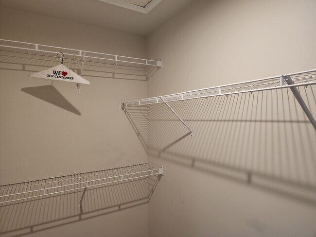 Building Photo - Plaza Midwood Townhome