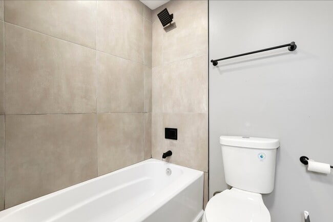 Building Photo - 19W719 W Holtz Ave