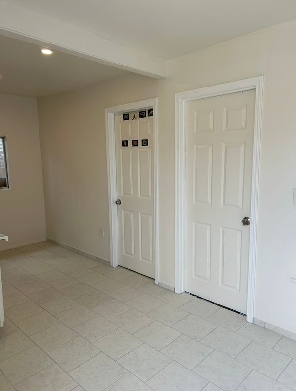 Building Photo - 2624 Live Oak St