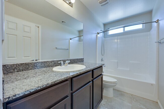 Building Photo - NW!! Solar!!  Gated!!  Bed and bath downst...