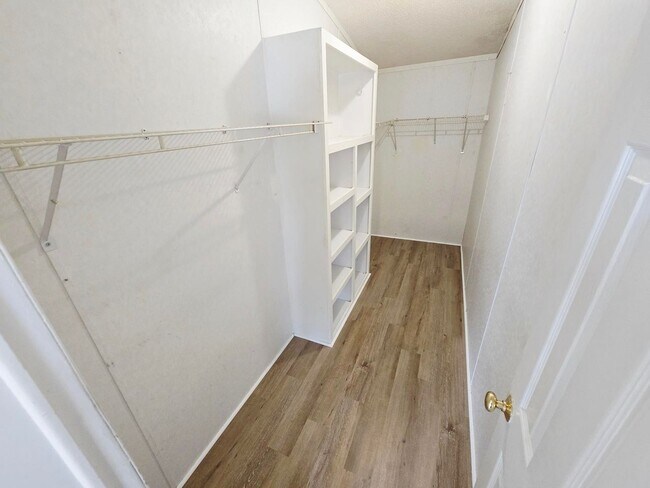 Building Photo - 3 Bed 2 Bath in quiet country setting! View this home TODAY!