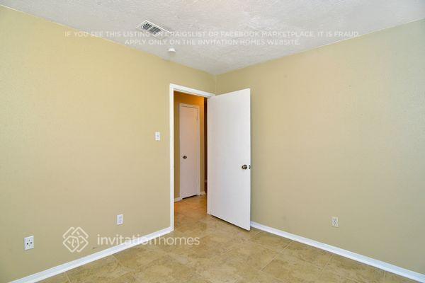 Building Photo - 3543 Windmoor Dr