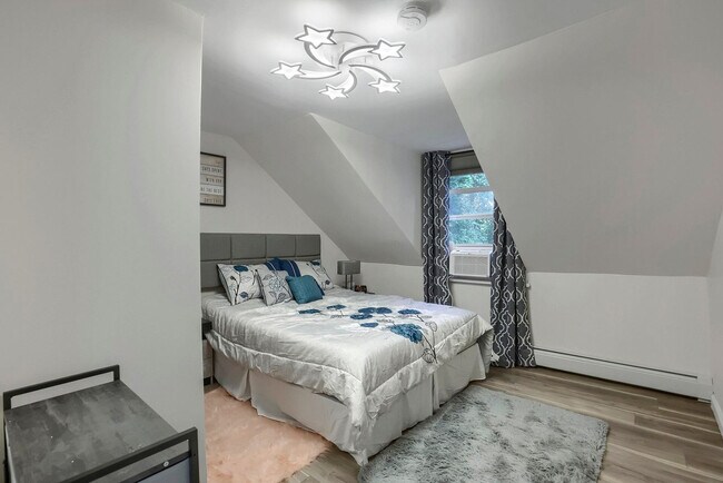 Building Photo - 763 Route 9W-SI ID1466556P