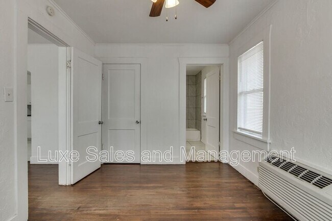 Building Photo - 119 NW 27th St