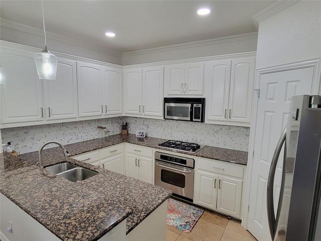 Building Photo - 4263 Towne Lake Ct