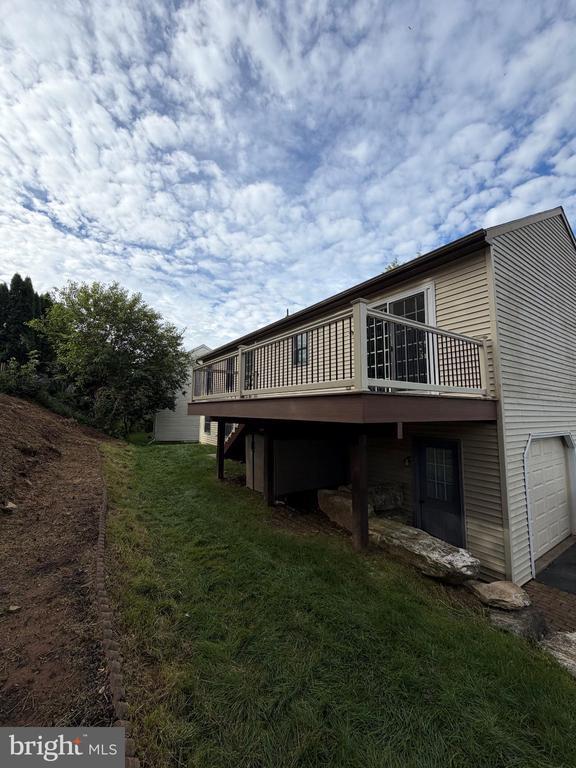 Building Photo - 917 Chowning Dr