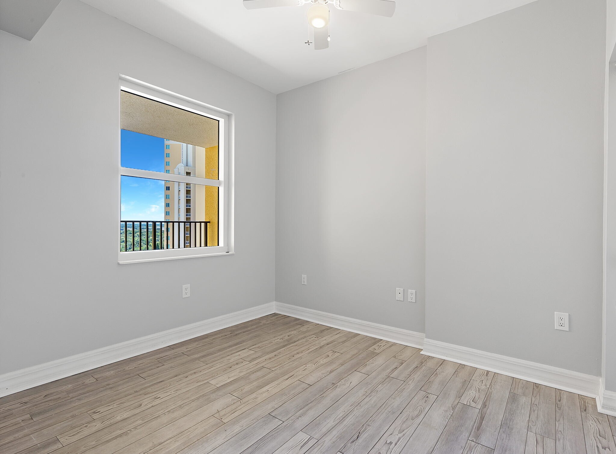 Guest Room 1 - 2797 1st St