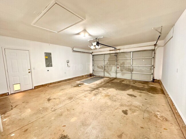 Building Photo - 14001 Korbyn Dr