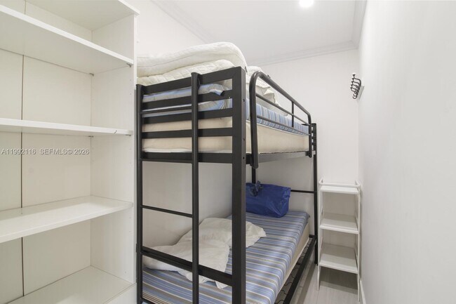 Building Photo - 1440 SE 15th St