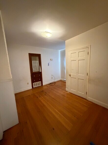Building Photo - 30 Pinckney St