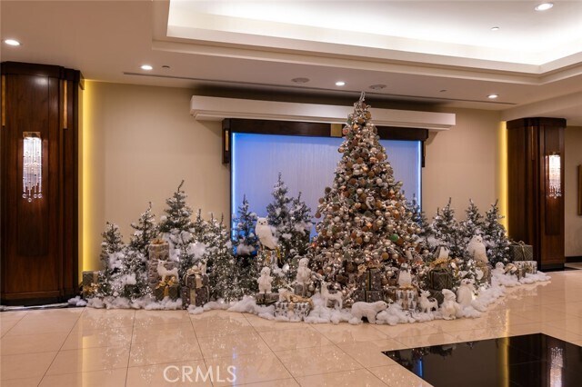 Building Photo - 345 Pioneer Dr