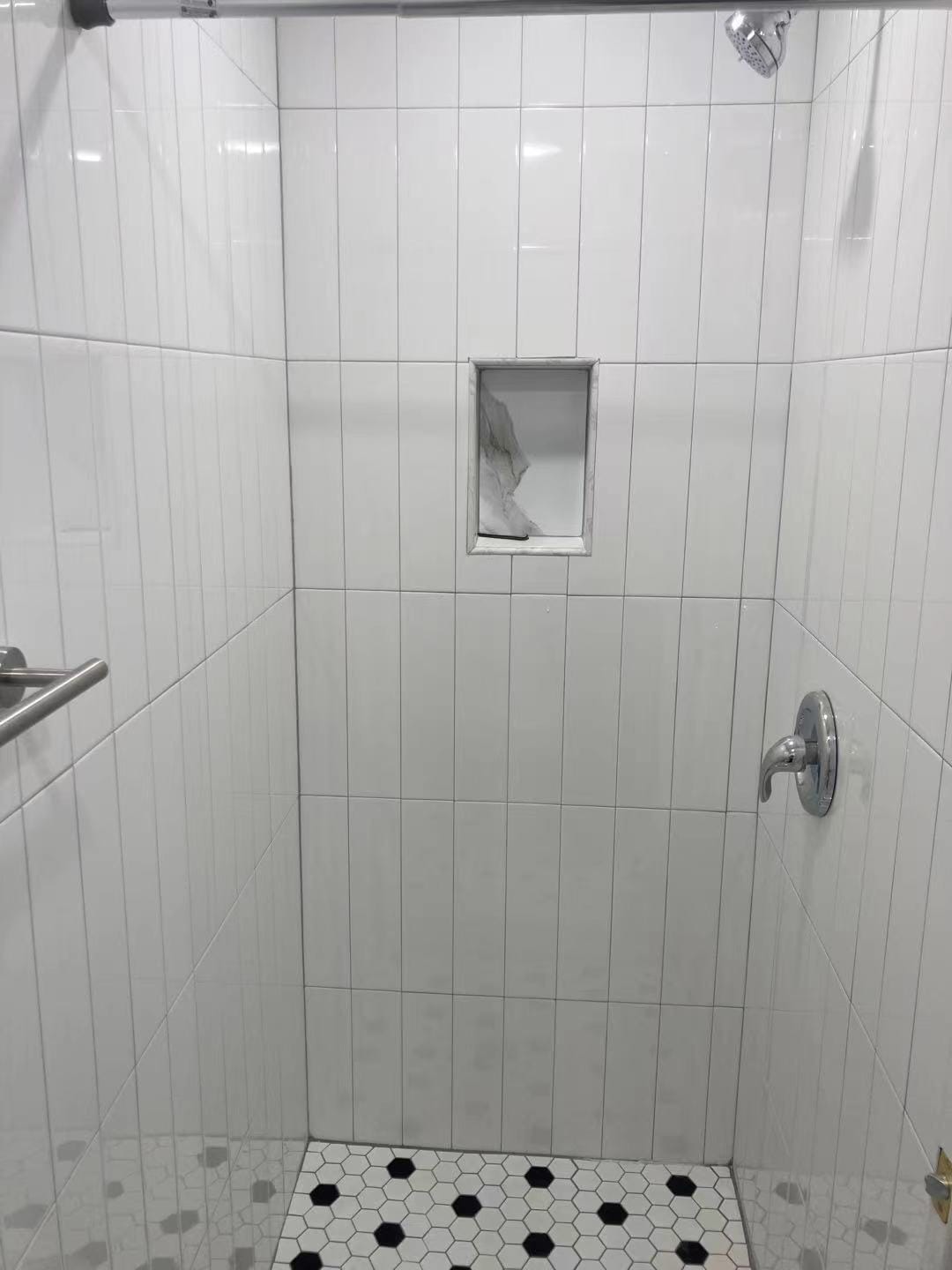bath in bedroom 2 - 3219 Hamilton St