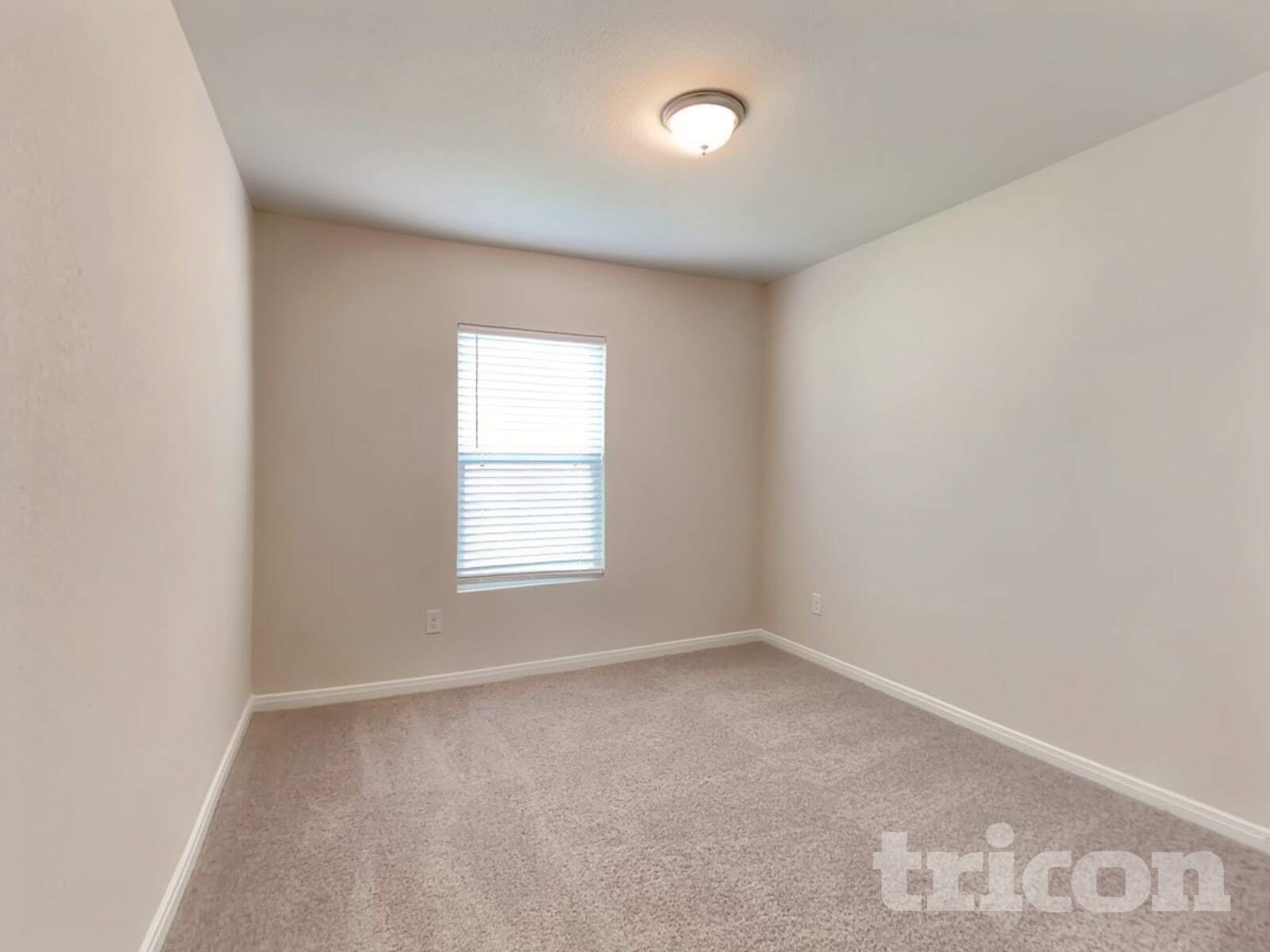 Building Photo - 10126 Cerritos dr