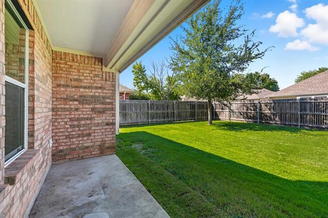 Building Photo - 5904 Meadowglen Dr