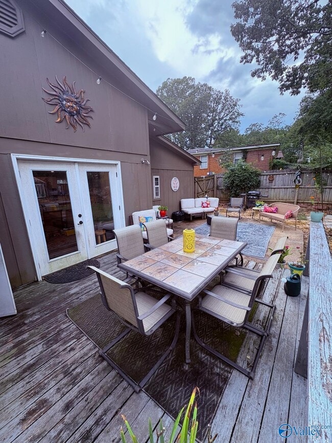 Building Photo - 4728 Panorama Dr SE