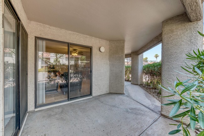 Building Photo - 9445 N 94th Pl