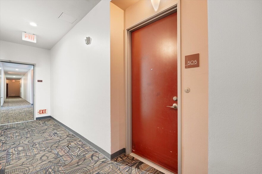 Building Photo - 285 W 6th St